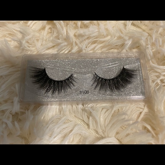 False lashes - Picture 8 of 9